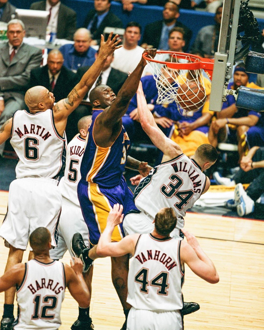 中提供即插 中提供即插