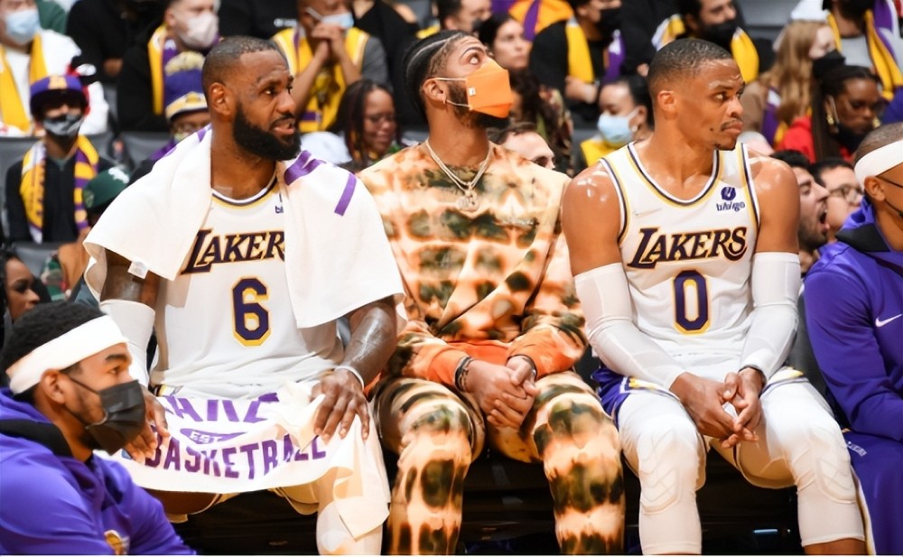 整体竞争格 整体竞争格