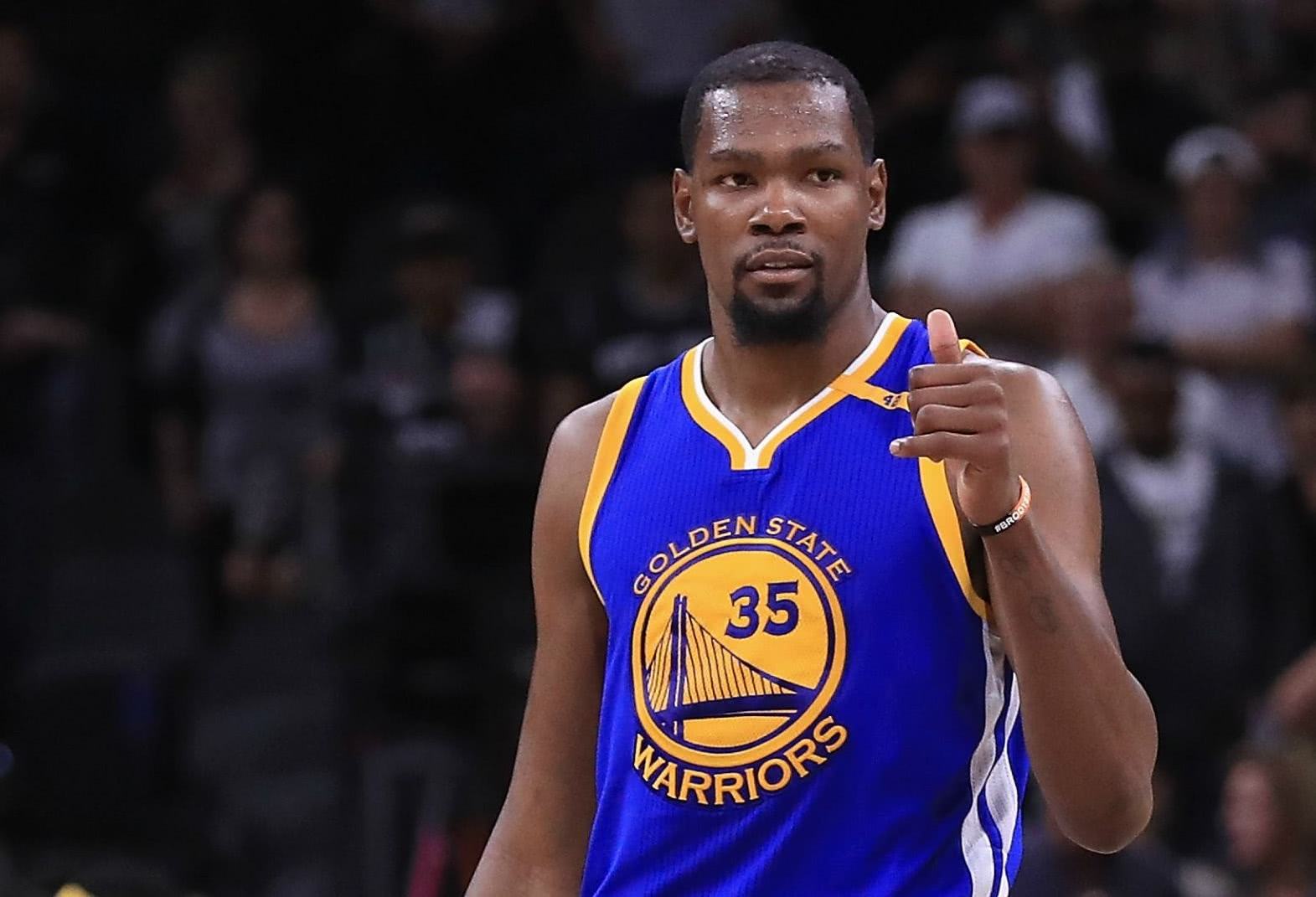 长途飞行是 长途飞行是